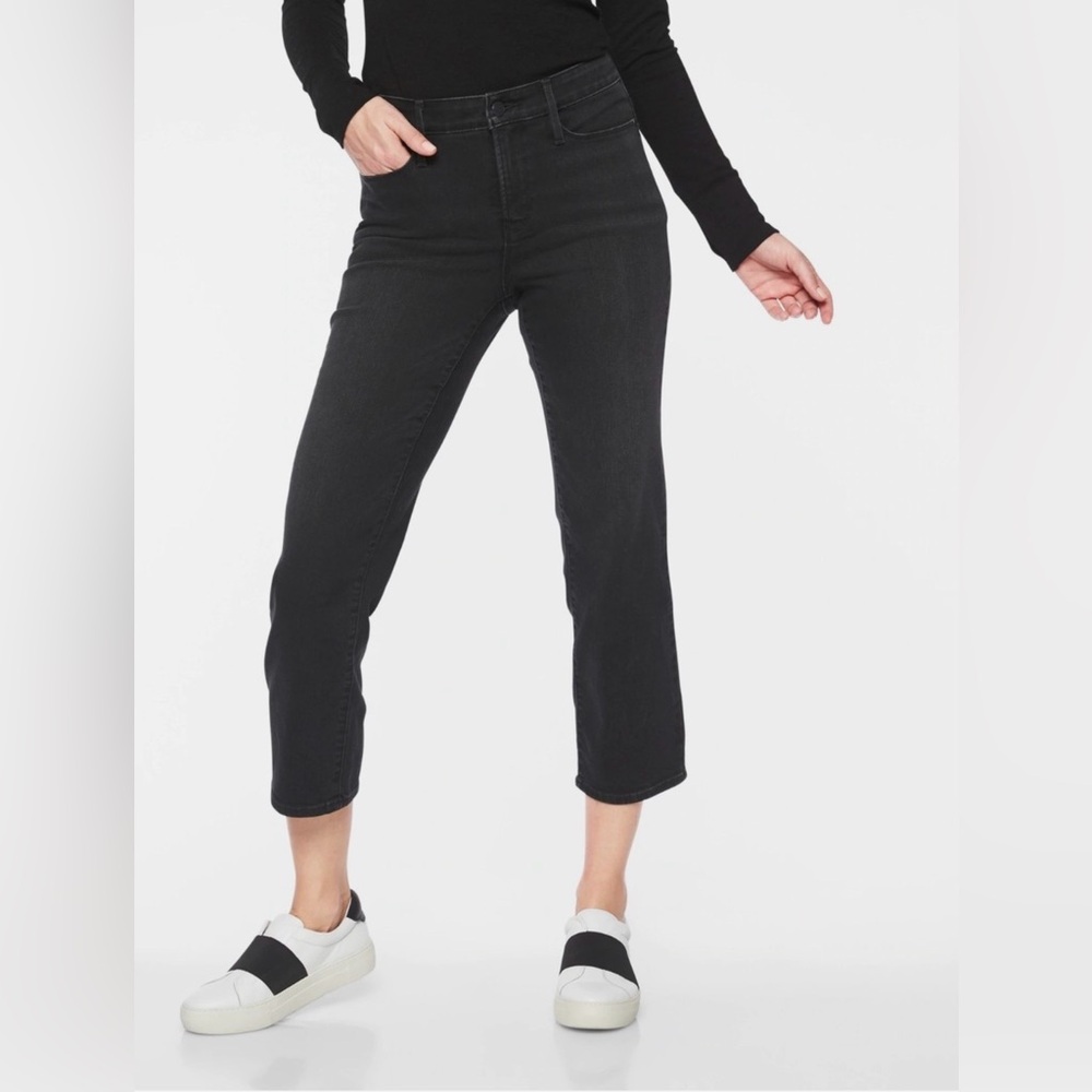 Athleta Sculptek Cropped Kickflare Jeans - Carbon - size 2